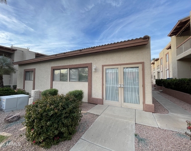 205 N 74th Street - Photo Thumbnail 6