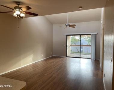 205 N 74th Street - Photo Thumbnail 14