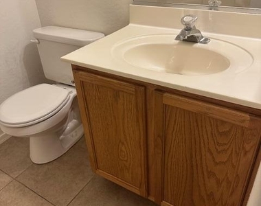 205 N 74th Street - Photo Thumbnail 28