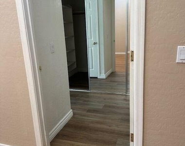 205 N 74th Street - Photo Thumbnail 19