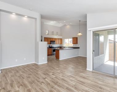 5253 W T Ryan Lane - Photo Thumbnail 4