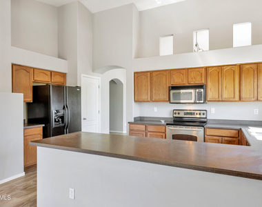 5253 W T Ryan Lane - Photo Thumbnail 8