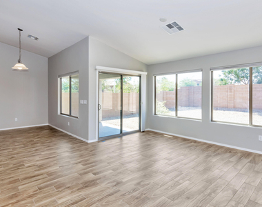 5253 W T Ryan Lane - Photo Thumbnail 5