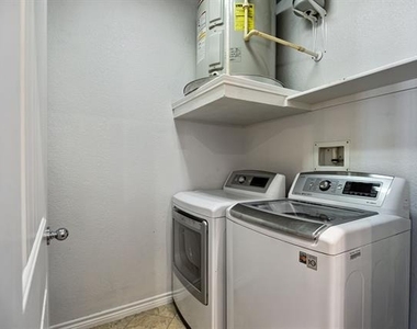 950 Henderson Street - Photo Thumbnail 13