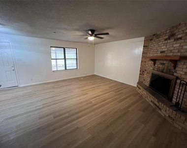 3021 Northridge Drive - Photo Thumbnail 1