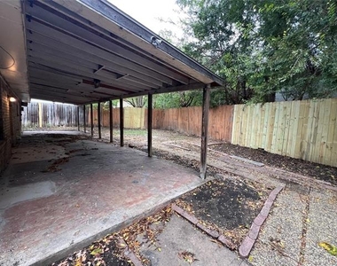 3021 Northridge Drive - Photo Thumbnail 12