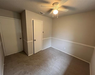 3021 Northridge Drive - Photo Thumbnail 6