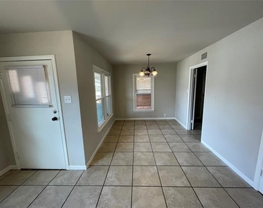 1309 N Binkley Street - Photo Thumbnail 2