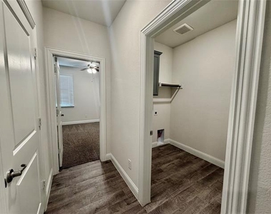 4175 Beamer Drive - Photo Thumbnail 16