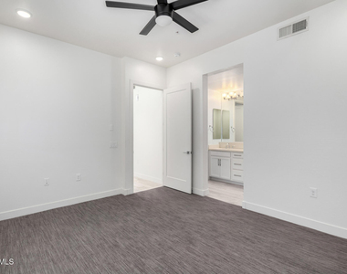 6565 E Thomas Road - Photo Thumbnail 8