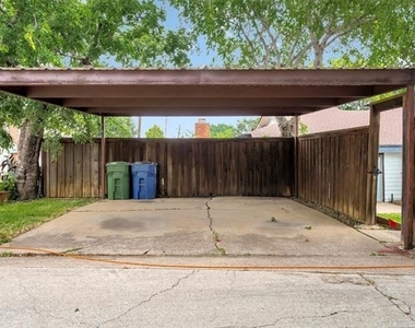 332 W Corporate Drive - Photo Thumbnail 16