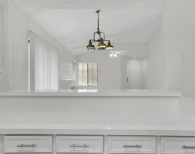 332 W Corporate Drive - Photo Thumbnail 4