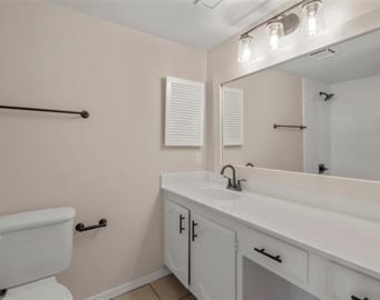 2601 Knoll Trail - Photo Thumbnail 10