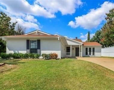 2601 Knoll Trail - Photo Thumbnail 1
