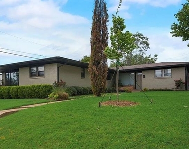 6503 E Mockingbird Lane - Photo Thumbnail 11