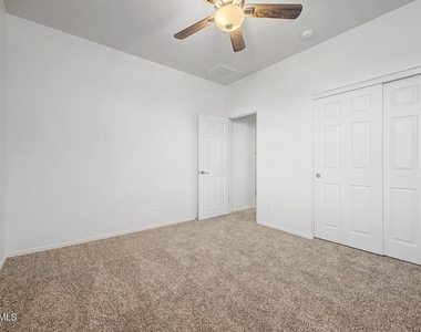 15102 W Westview Drive - Photo Thumbnail 26