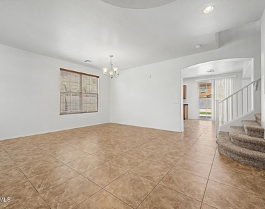 15102 W Westview Drive - Photo Thumbnail 4