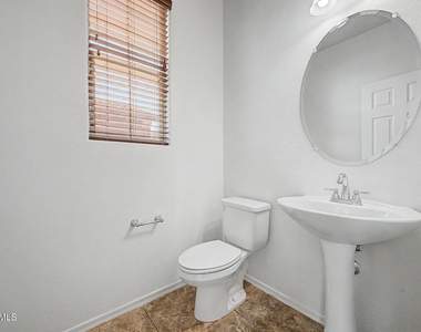 15102 W Westview Drive - Photo Thumbnail 14