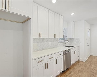 6912 Clemson Drive - Photo Thumbnail 9