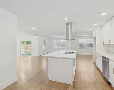 6912 Clemson Drive - Photo Thumbnail 6