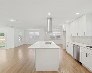 6912 Clemson Drive - Photo Thumbnail 7