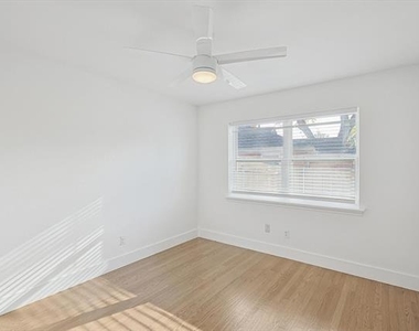 6912 Clemson Drive - Photo Thumbnail 34
