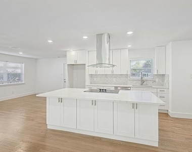 6912 Clemson Drive - Photo Thumbnail 12