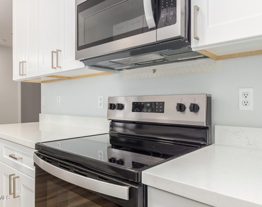 13818 N Saguaro Boulevard - Photo Thumbnail 6