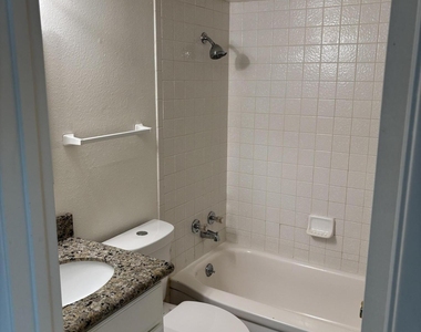 4111 E Camelback Road - Photo Thumbnail 15