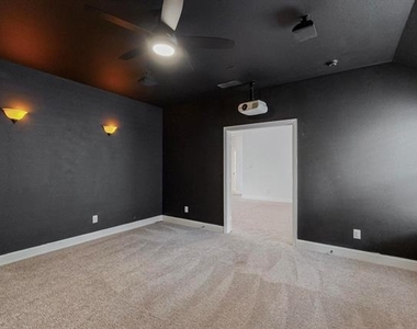 712 Davinci Court - Photo Thumbnail 28