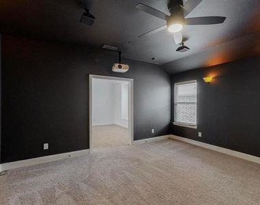 712 Davinci Court - Photo Thumbnail 27