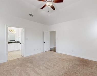 712 Davinci Court - Photo Thumbnail 9