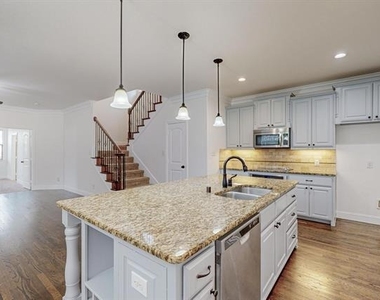 712 Davinci Court - Photo Thumbnail 5