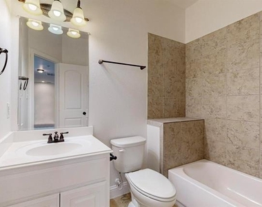 712 Davinci Court - Photo Thumbnail 20