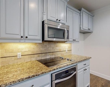 712 Davinci Court - Photo Thumbnail 7
