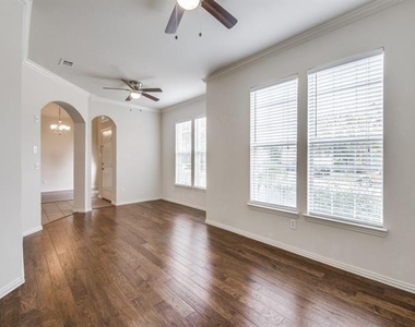 11699 Kingsville Drive - Photo Thumbnail 2