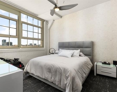 2600 W 7th Street - Photo Thumbnail 4