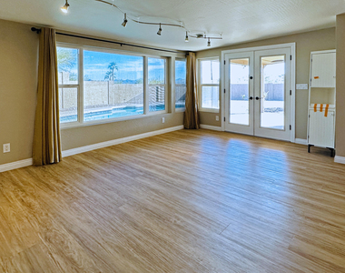 17221 E Lantern Lane - Photo Thumbnail 12