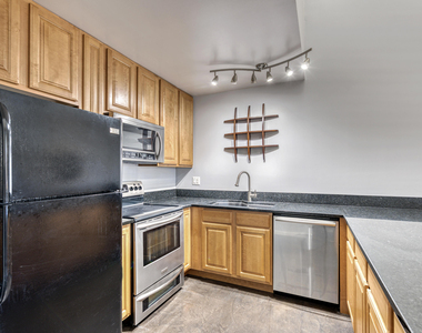 8055 E Thomas Road - Photo Thumbnail 5