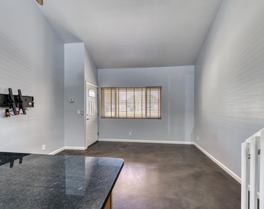 8055 E Thomas Road - Photo Thumbnail 6