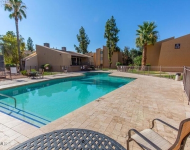 8055 E Thomas Road - Photo Thumbnail 19