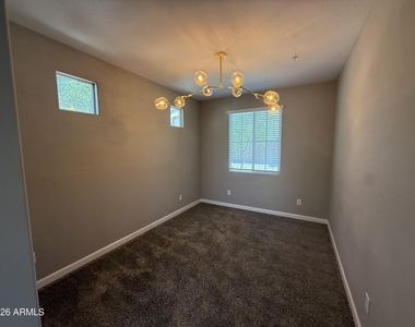 1255 N Arizona Avenue - Photo Thumbnail 2
