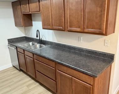 8530 E Belleview Street - Photo Thumbnail 4