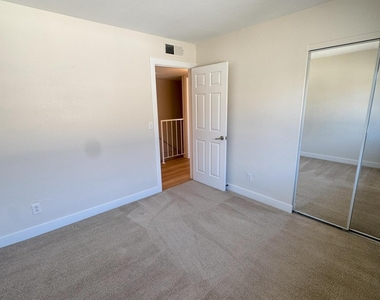 8530 E Belleview Street - Photo Thumbnail 11