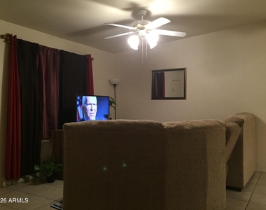 7010 N 68th Drive - Photo Thumbnail 23