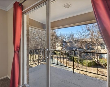 7918 Royal Lane - Photo Thumbnail 5