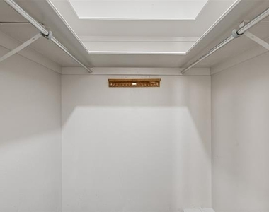 7918 Royal Lane - Photo Thumbnail 17