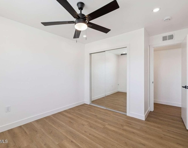 2205 S Mill Avenue - Photo Thumbnail 14