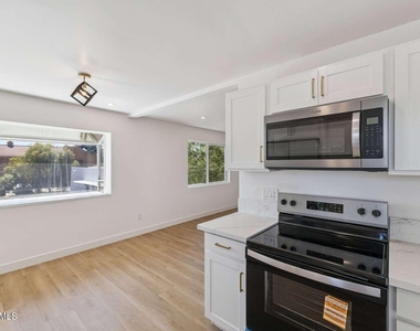2205 S Mill Avenue - Photo Thumbnail 12