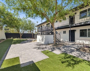 2205 S Mill Avenue - Photo Thumbnail 3